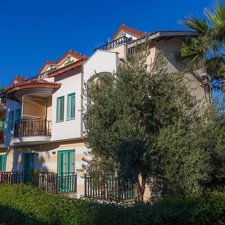 Rebin ホテル フェティエ