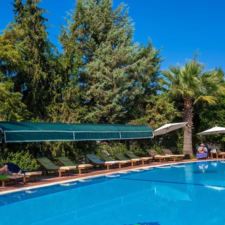 Rebin ホテル フェティエ