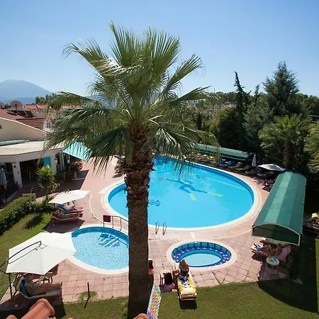 瑞彬海滩酒店 3*